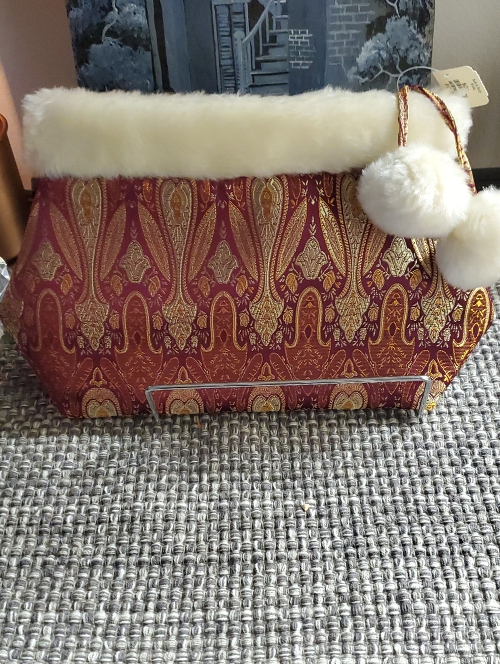 Bath & Body Works Red and Gold Faux Fur-Trim Cosmetic Pouch With  Goodies Inside - Picture 2 of 6